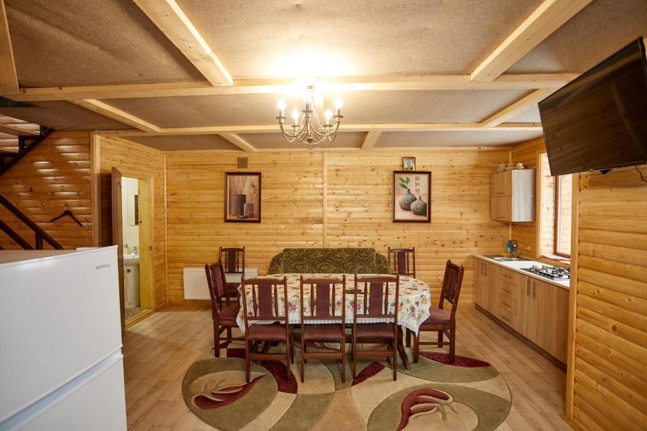 Villa Na Uzlissi Migovo Exteriör bild