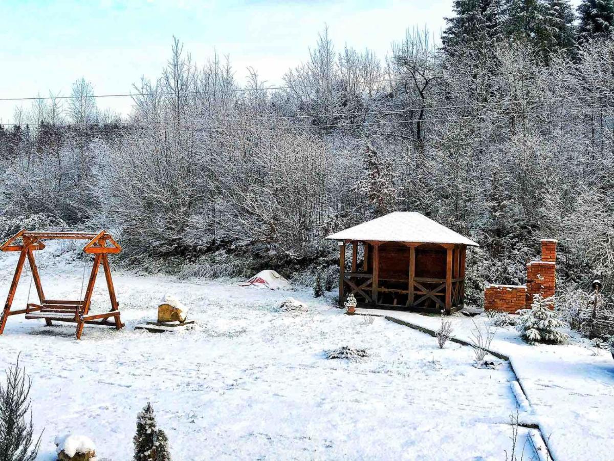 Villa Na Uzlissi Migovo Exteriör bild