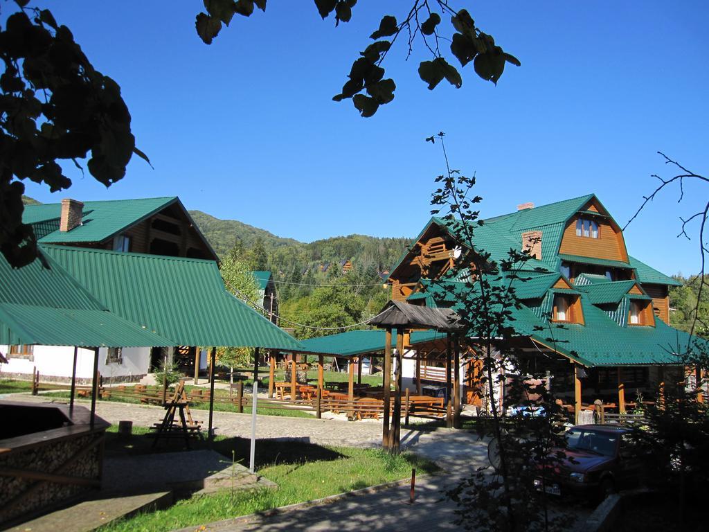 Villa Na Uzlissi Migovo Exteriör bild