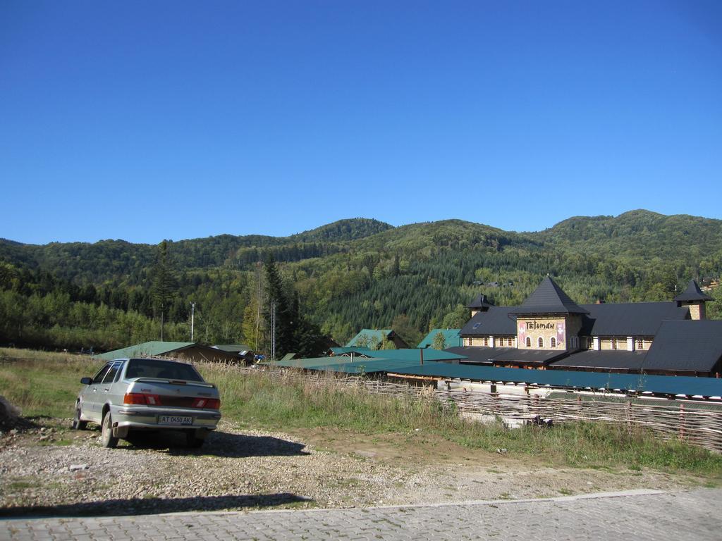 Villa Na Uzlissi Migovo Exteriör bild