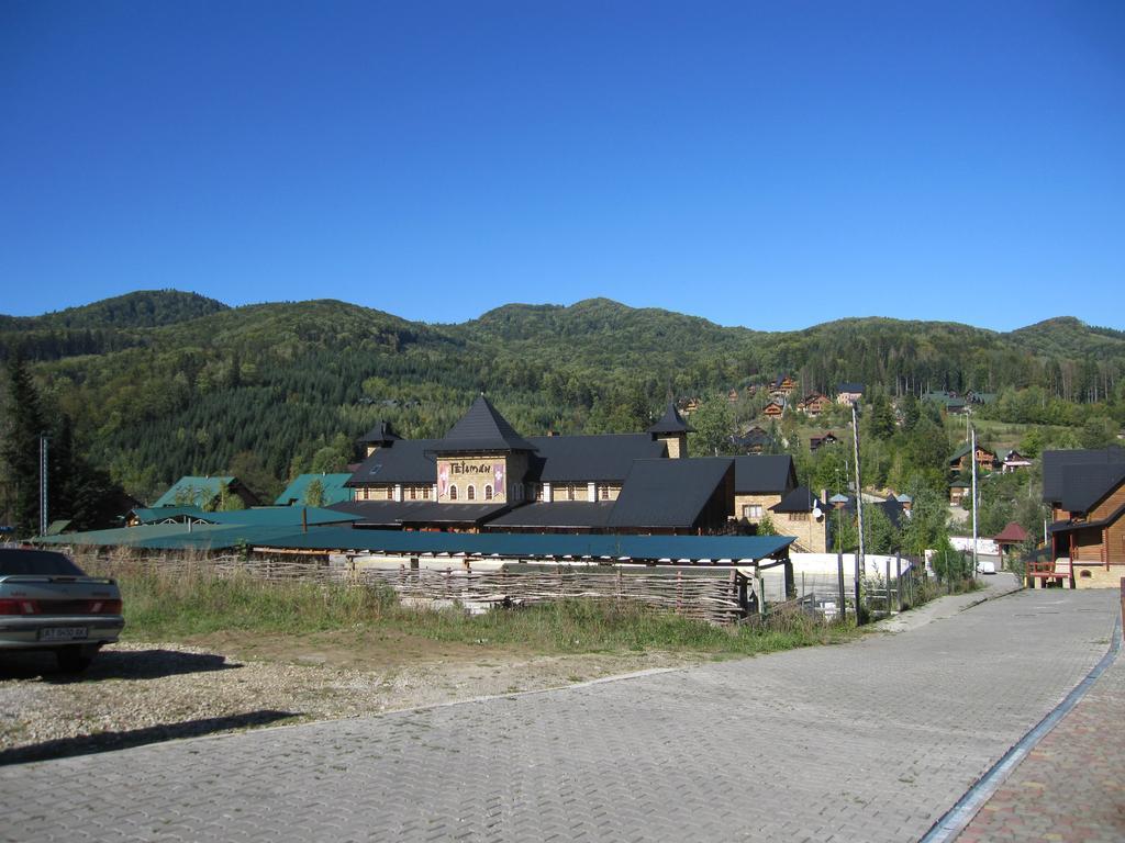 Villa Na Uzlissi Migovo Exteriör bild